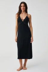 Nocturne Bloom – طقم قطعتين – غموض راقٍ وسحر خالد