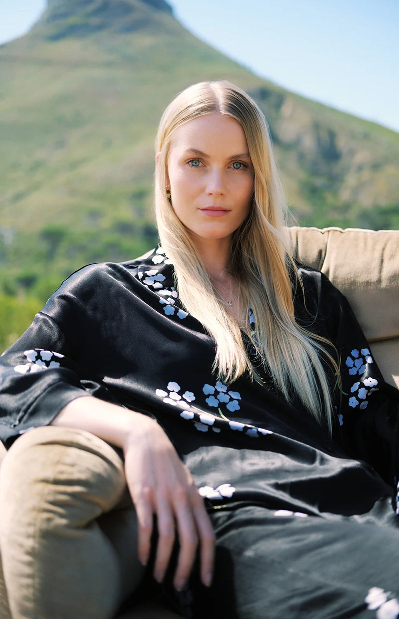 Nocturne Bloom – طقم قطعتين – غموض راقٍ وسحر خالد