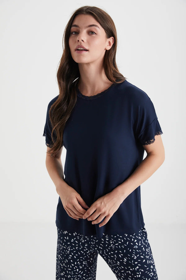 Soft textured capri suit