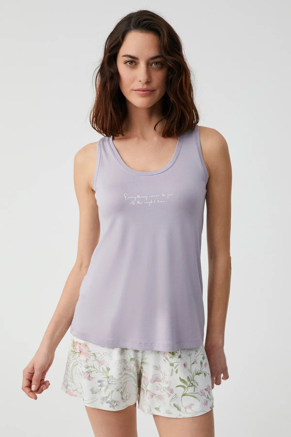 Lavender Dream – طقم بيجاما قصير قطعتين “Comfort Mood” – انتعاش الصيف وسحر رومانسي