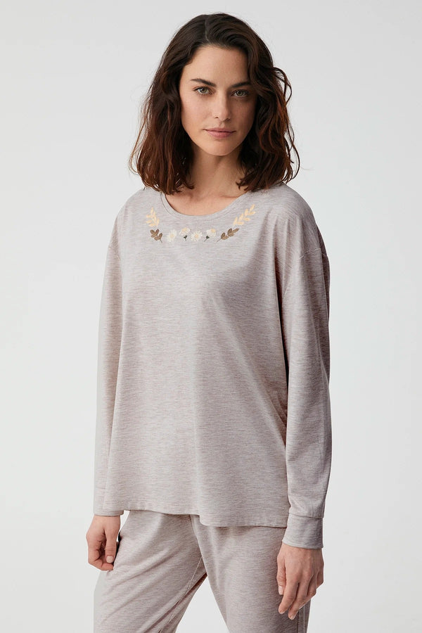 Soft Harmony – طقم بيجاما طويل قطعتين – أناقة طبيعية وراحة تدوم