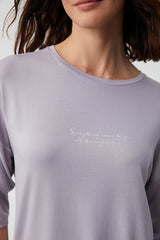 Lilac Serenity – طقم بيجاما كابري قطعتين – أناقة أحادية اللون وراحة مريحة