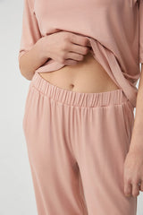 Delicate Peach – طقم Pajama Capri قطعتين "Intense Soft" – راحة أنثوية وأناقة منزلية