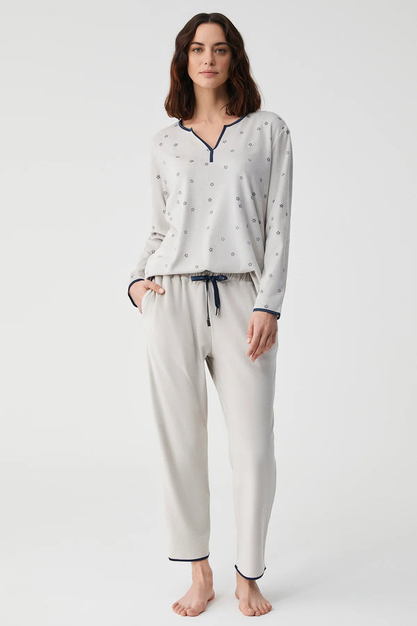 Anemone Star – طقم بيجاما من قطعتين – نعومة فلكية وراحة أنيقة