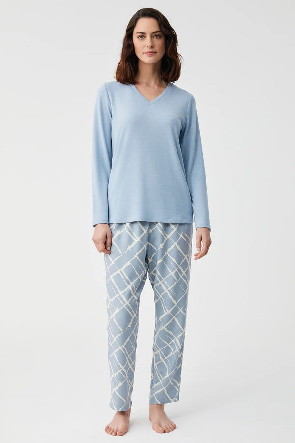 Blue Harmony – طقم بيجاما من قطعتين – نعومة مضيئة ورقة رسومية
