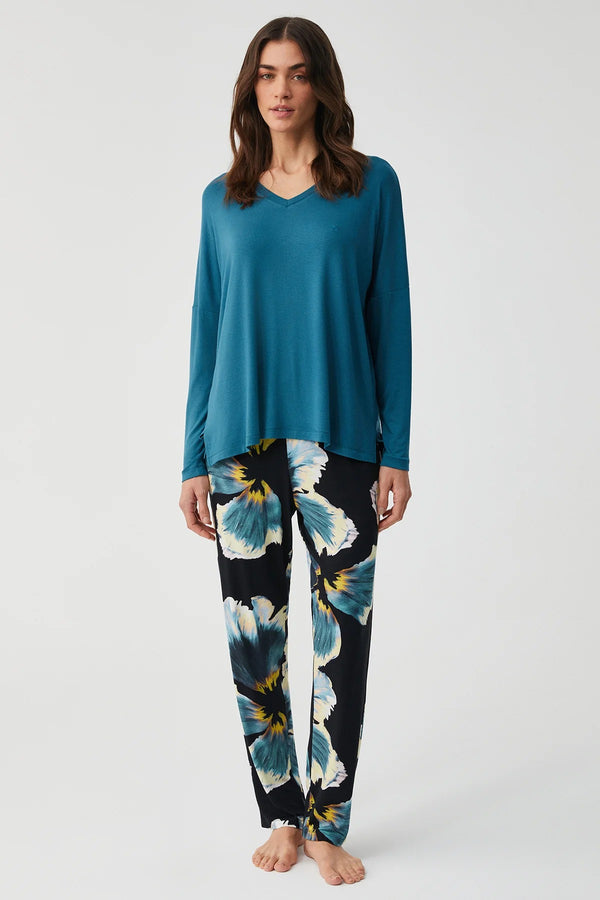 Aqua Blossom – طقم من قطعتين – أناقة متألقة وراحة ناعمة