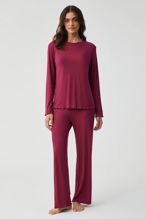 Silence Pourpre – طقم بيجاما من قطعتين – أناقة راقية وراحة خالدة