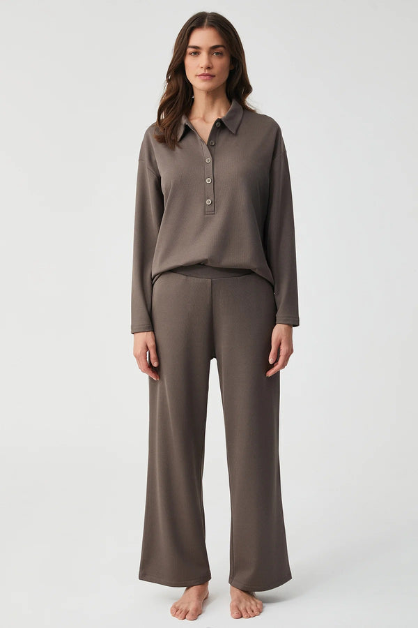 Veiled Magnolia – طقم من قطعتين – أناقة يومية ورُقيّ طبيعي