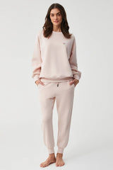 Intense Soft Tracksuit – طقم تراك سوت قطعتين – رفاهية مريحة وأسلوب مسترخي