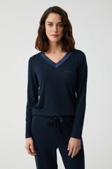 Midnight Tulip – طقم  من قطعتين – بساطة راقية وأسلوب عصري خالد