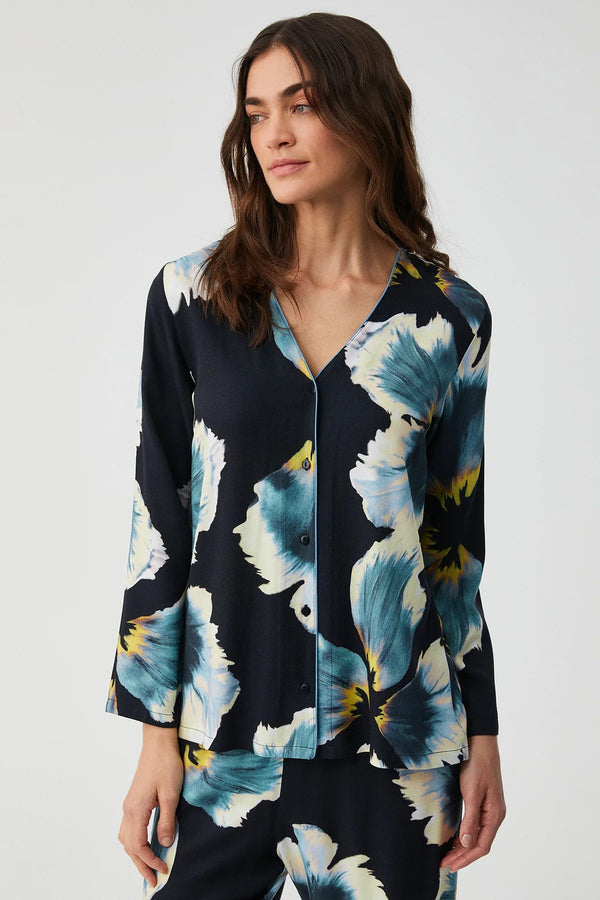 Mystic Iris – طقم من قطعتين – أزهار جريئة وراحة راقية