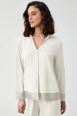 Winter Lily – يجاما بأزرار – نقاء سماوي ونعومة مطلقة