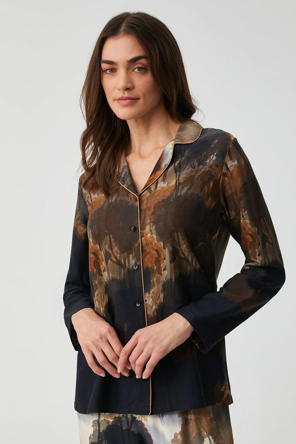 Amber Grace – طقم بيجاما بأزرار – هدوء ذهبي ولمسة حريرية