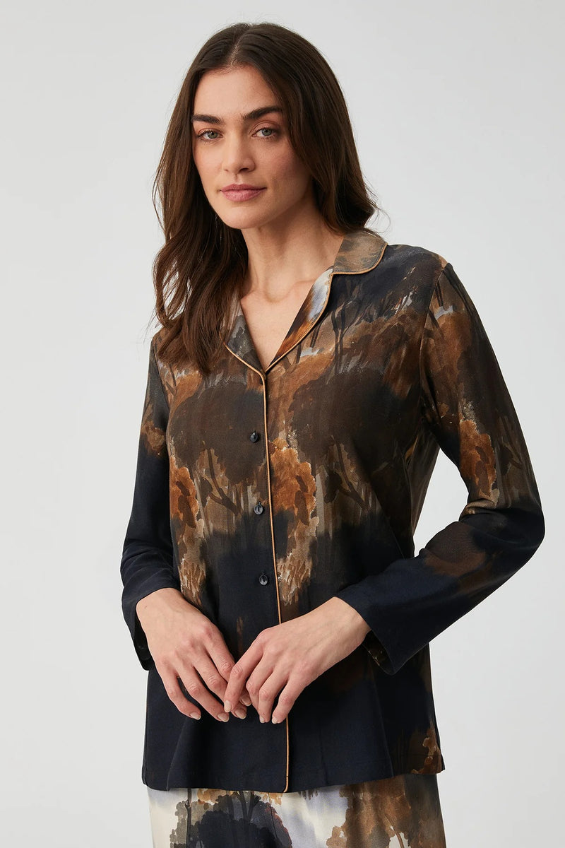 Amber Grace – طقم بيجاما بأزرار – هدوء ذهبي ولمسة حريرية