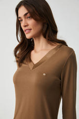 Amber Blossom – طقم من قطعتين – بساطة شاعرية ولمسة راقي