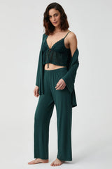 Secret Garden – طقم من 3 قطع باللون الأخضر الزمردي – جاذبية أنيقة وإغراء ناعم