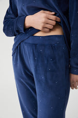 Forget-Me-Not Star – طقم بيجاما من قطعتين – أناقة مخملية بنجوم متلألئة