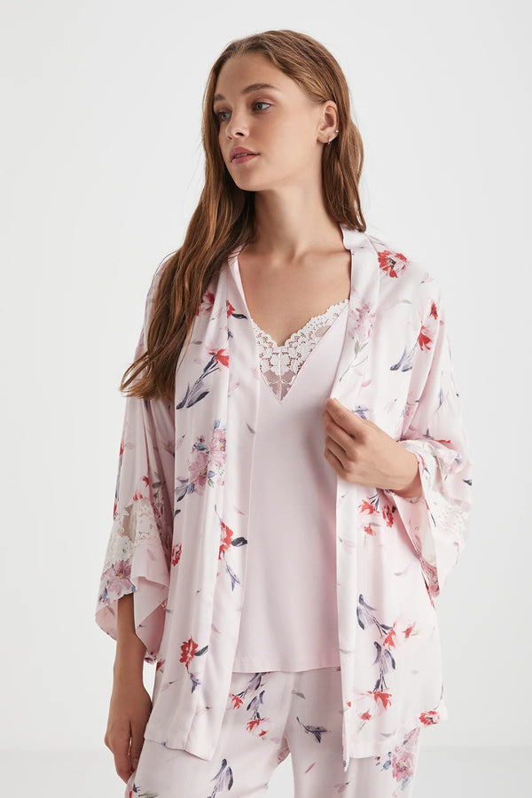 Powdered Elegance – 3-Piece Floral Set