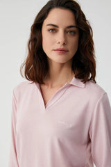 Silk Whisper – طقم من قطعتين – أناقة ناعمة وراحة يومية