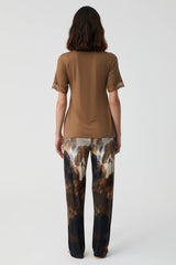 طقم بيجاما Earth Harmony للأمومة والرضاعة – راحة ناعمة وأناقة فنية