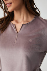 Velvet Iris – طقم قطعتين – أناقة شاعرية ونعومة حريرية