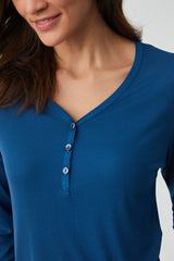 Deep Cornflower – طقم بيجاما من قطعتين – أناقة خفية وانسيابية خفيفة