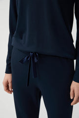 Midnight Tulip – طقم  من قطعتين – بساطة راقية وأسلوب عصري خالد