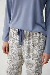 Winter Wild Rose – طقم من قطعتين – نعومة مهدّئة وانسجام راقٍ