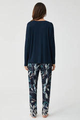 Midnight Iris – طقم من قطعتين – عمق الزهور وأشعة غامضة