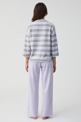 Winter Lavender – طقم بيجاما من قطعتين – بساطة شاعرية ونعومة غامرة