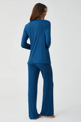 Deep Cornflower – طقم بيجاما من قطعتين – أناقة خفية وانسيابية خفيفة