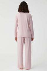 Silk Whisper – طقم من قطعتين – أناقة ناعمة وراحة يومية