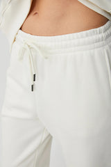 Desert Bloom – طقم Tracksuit قطعتين – رقيّ خفيف & نقاء أنيق